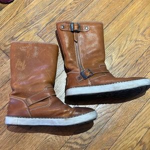 UGG moto style brown pebble leather and sheepskin zip sneaker boots size 10